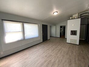 411 N Beard St in Danville, IL - Building Photo - Building Photo