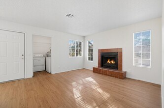 2753 Alicialynn Way in Las Vegas, NV - Building Photo - Building Photo