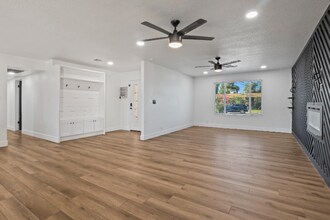 2166 E Greenway Dr in Tempe, AZ - Building Photo - Building Photo