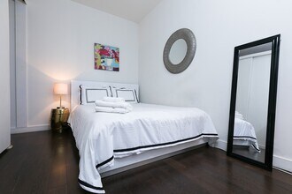 95 Wall St-Unit -1408 in New York, NY - Building Photo - Building Photo