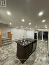 10 Harrison Dr in Cambridge, ON - Building Photo - Building Photo
