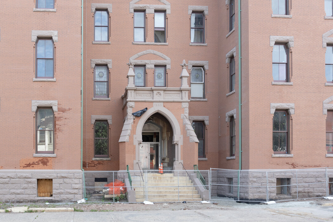 St. Michaels Medical Center Apartments in Newark, NJ - Building Photo