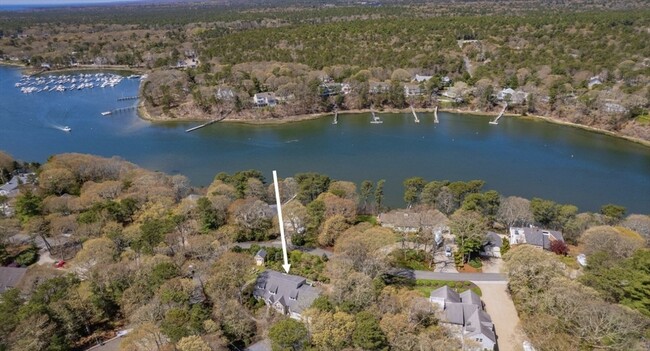 110 Clamshell Cove Rd in Barnstable, MA - Building Photo - Building Photo