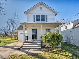 12210 Oakland Ave in Cleveland, OH - Building Photo
