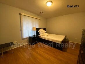 453-453 Morrison Ave in Kelowna, BC - Building Photo - Building Photo