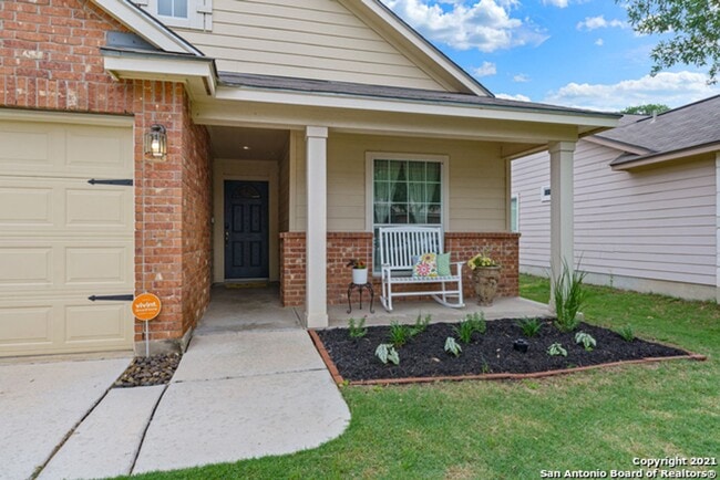 9010 Hilltop Crossing Dr in San Antonio, TX - Building Photo - Building Photo