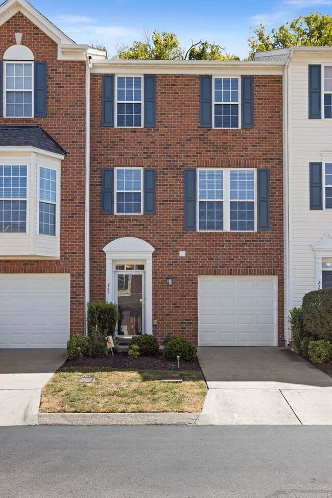 property at 7277 Charlotte Pike
