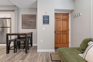 2490 Main St in Littleton, CO - Building Photo