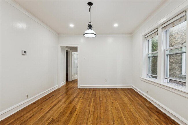 6724 N Campbell Ave in Chicago, IL - Building Photo - Building Photo