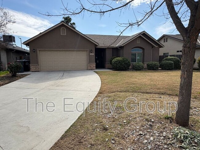 property at 947 E Margalo Ct