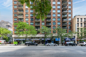 Connaught Tower Co-op in New York, NY - Building Photo - Building Photo