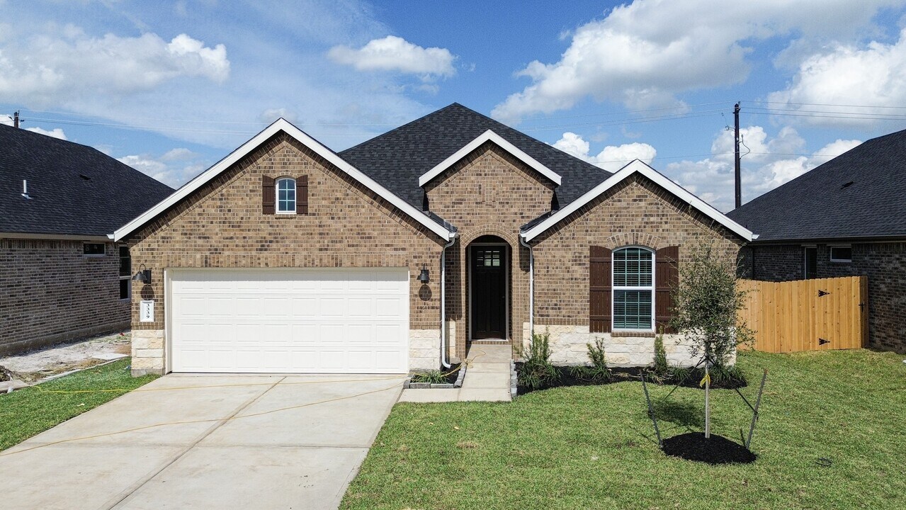 3339 Daily Harvest Dr in Pearland, TX - Building Photo