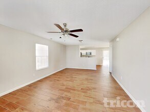 2000 Lake Carolina Dr in Columbia, SC - Building Photo - Building Photo