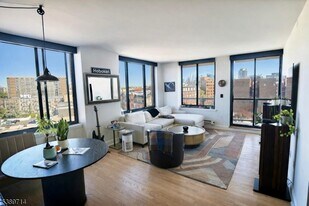 415 Newark St. in Hoboken, NJ - Building Photo