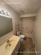 6934 Wood Haven Rd in Hollins, VA - Building Photo - Building Photo