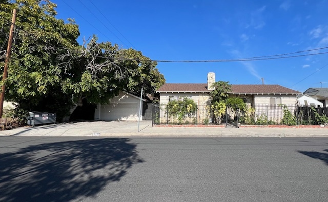 711 E Central Ave in San Gabriel, CA - Building Photo