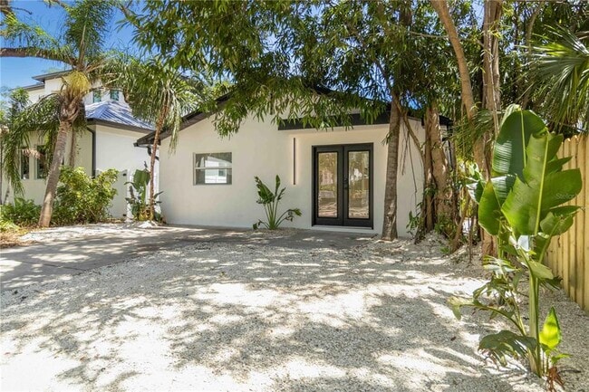 property at 2410 Floyd St