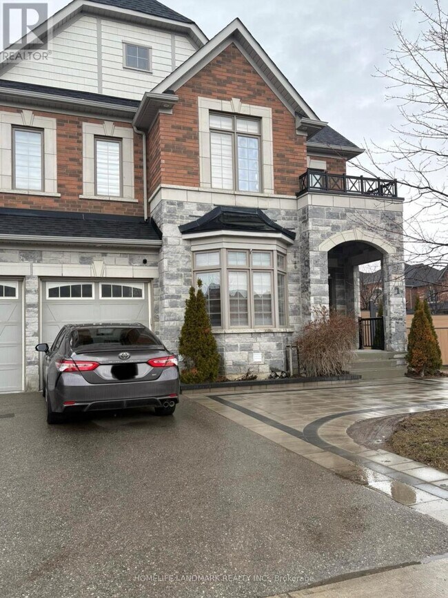 64 Charlotte Abby Dr in East Gwillimbury, ON - Building Photo - Building Photo