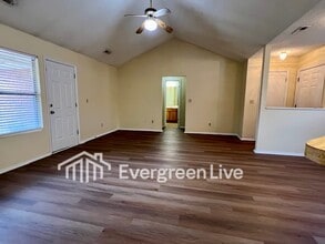 100 Aleron Ct in Raeford, NC - Building Photo - Building Photo