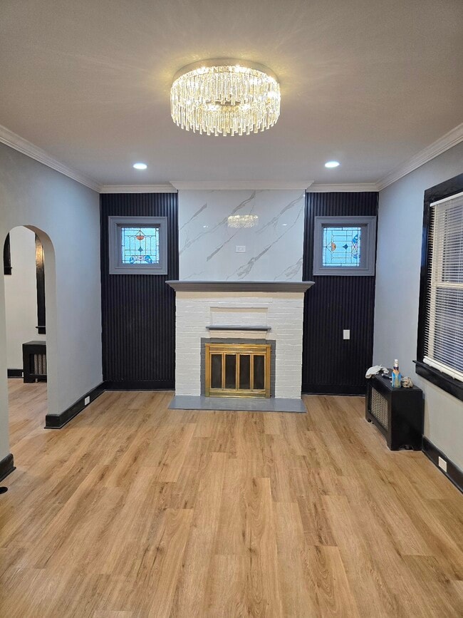 33 Delawanna Ave, Unit 1 in Clifton, NJ - Foto de edificio - Building Photo