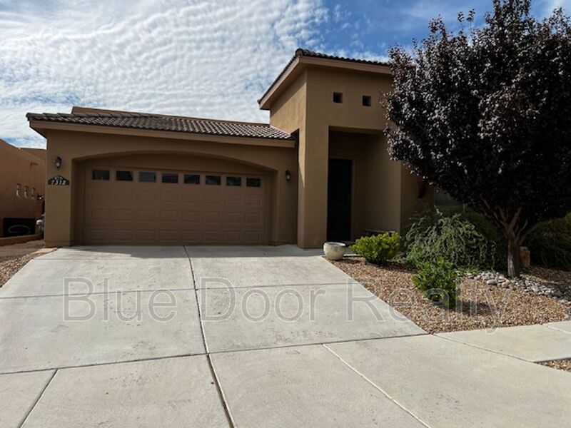 7312 Valle Cantero Ln NW in Albuquerque, NM - Building Photo