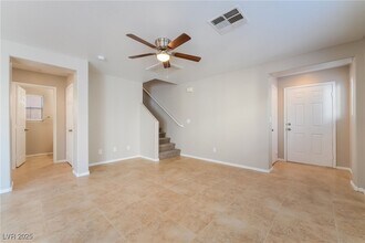 647 Moonlight Stroll St in Henderson, NV - Building Photo - Building Photo