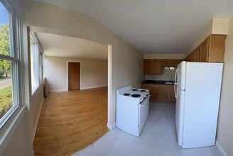 172 Cliff St, Unit 2 in Burlington, VT - Foto de edificio - Building Photo
