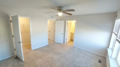 218 Vespucci Ln in Martinsburg, WV - Building Photo - Building Photo