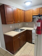 326-1/2 Laurel Ave in Lakewood, NJ - Building Photo - Building Photo