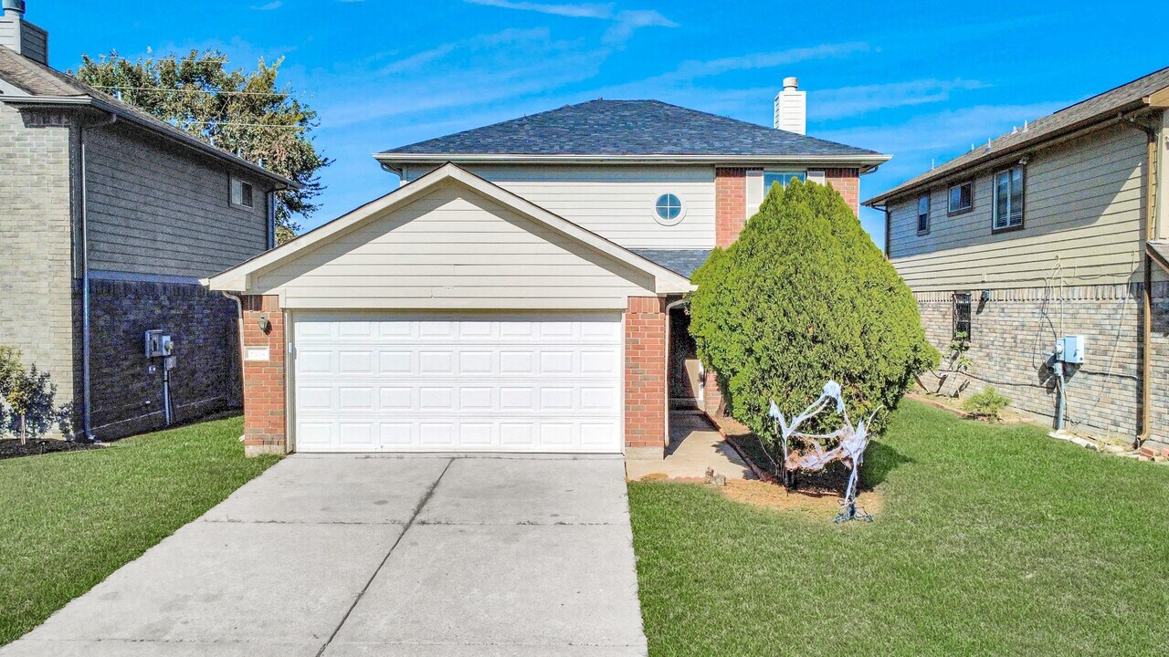 8914 Pecan Pl Dr in Houston, TX - Building Photo