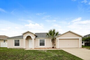 313 SE 26th Terrace in Cape Coral, FL - Building Photo