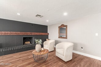 14027 N 32nd St in Phoenix, AZ - Building Photo - Building Photo