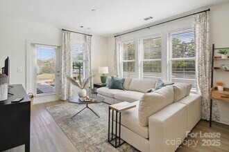 13511 Montoy Wy in Charlotte, NC - Foto de edificio - Building Photo