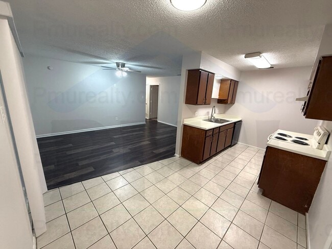 1217 Neptune St in Cedar Hill, TX - Building Photo - Building Photo