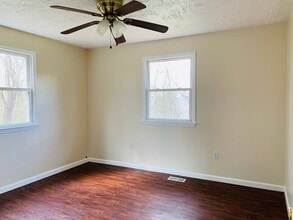 2284 McKees Rocks Rd in Mckees Rocks, PA - Building Photo - Building Photo