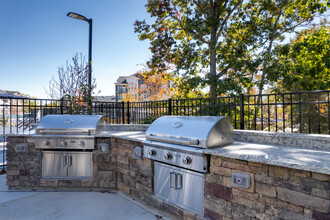 Conclave Glenwood in Raleigh, NC - Foto de edificio - Building Photo