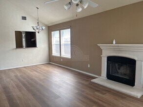 4402 Golden Gate Dr in Killeen, TX - Building Photo - Building Photo