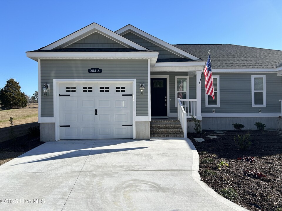 284 Norris Rd in Swansboro, NC - Building Photo