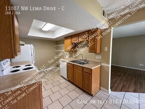 11007 NW Lema Dr in Kansas City, MO - Building Photo - Building Photo