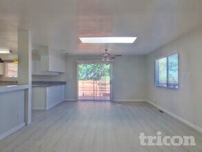 3310 Heights Dr in Reno, NV - Building Photo - Building Photo