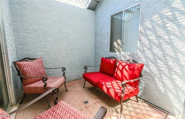 property at 6737 W Evanston Ave