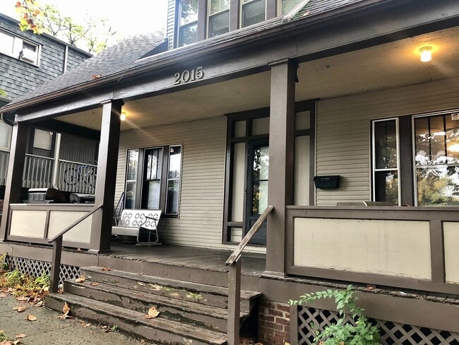 2015 Summit St in Columbus, OH - Building Photo - Building Photo