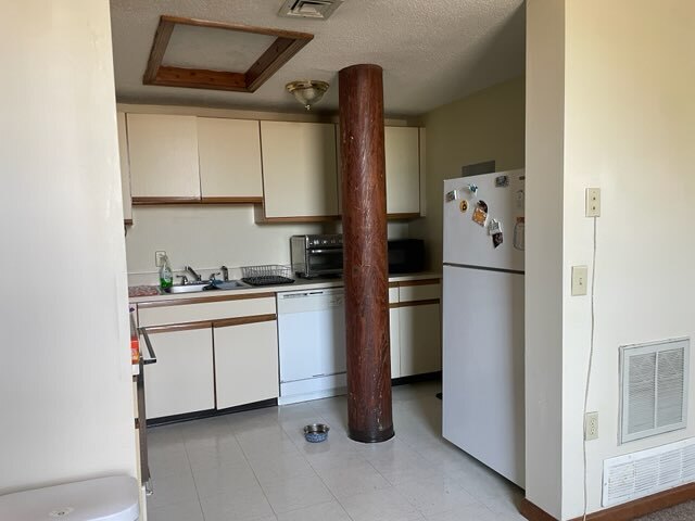 100 Bemis Rd in Fitchburg, MA - Building Photo - Building Photo