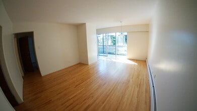 7165 Pandora St in Burnaby, BC - Building Photo - Building Photo