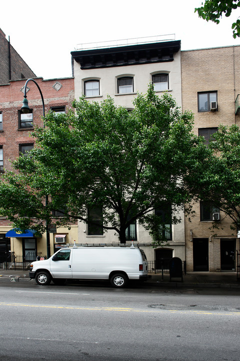 318 W 14th St in New York, NY - Foto de edificio
