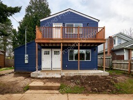 7134 N Amherst St, Unit 7136