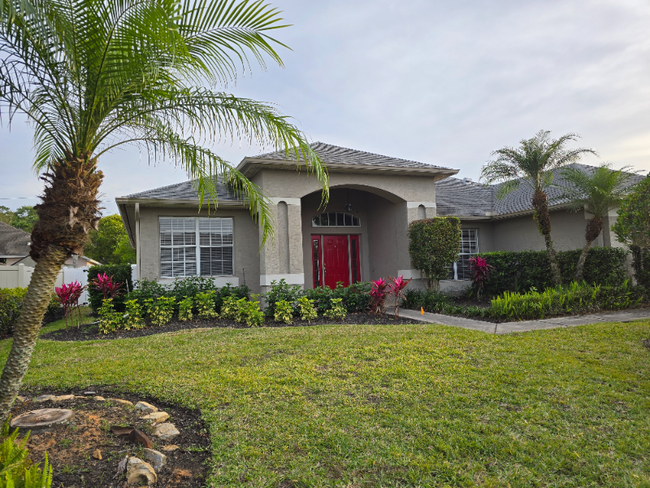 property at 1906 Smoketree Cir