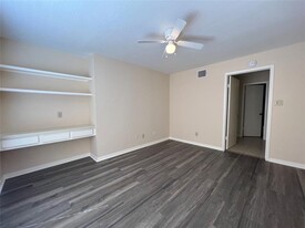 2626 Holly Hall St in Houston, TX - Building Photo