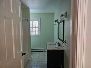 119 Ash Swamp Rd in Glastonbury, CT - Building Photo - Building Photo