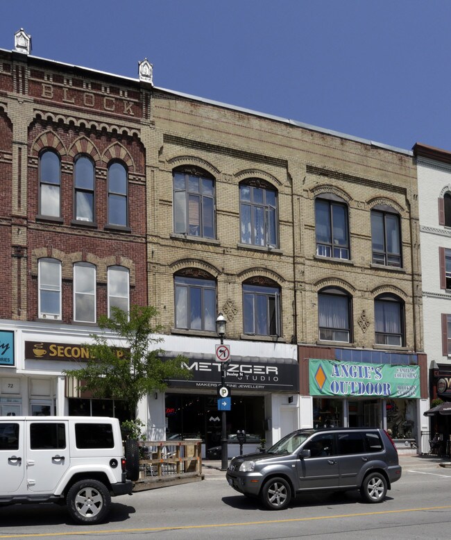 76 Dunlop St E in Barrie, ON - Building Photo - Building Photo